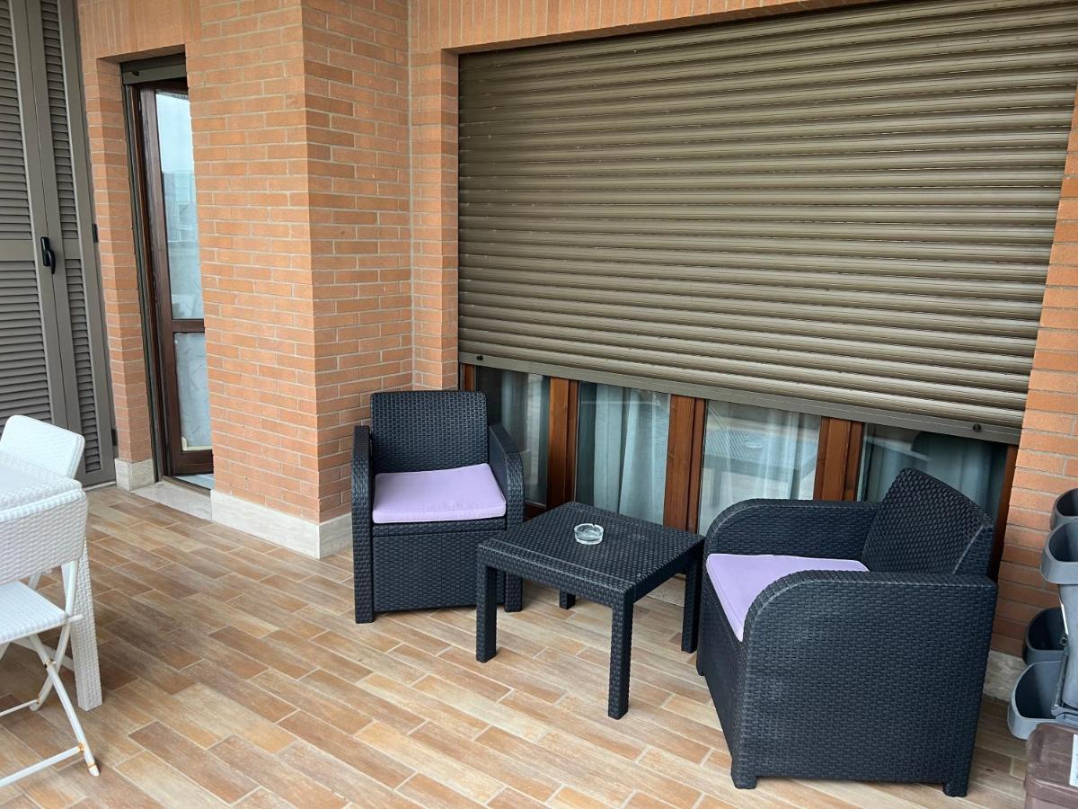 Charme & Relax - Fiera Di Roma - Fiumicino Airport Appartement Ponte Galeria Buitenkant foto